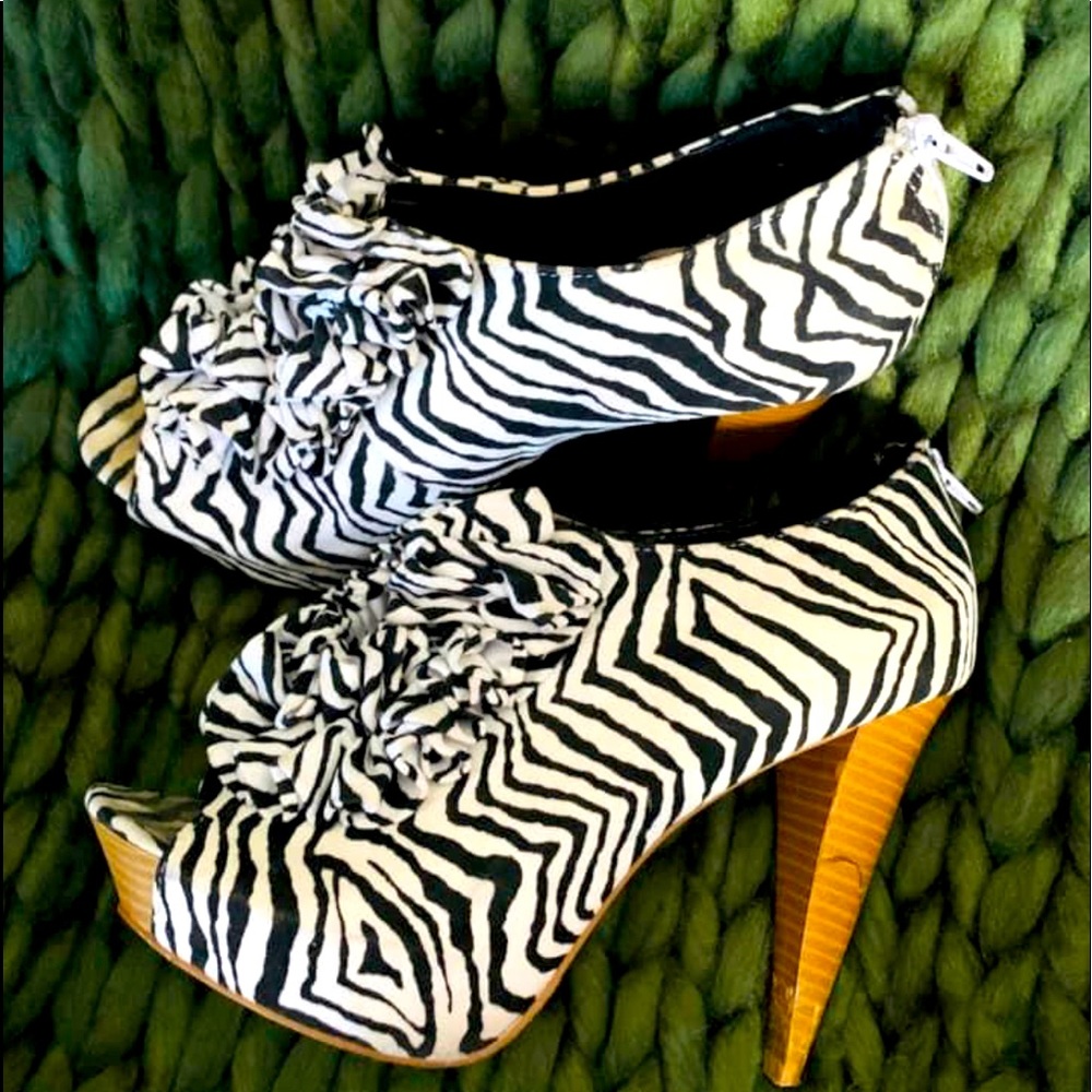 Charlotte Ruse heels zebra